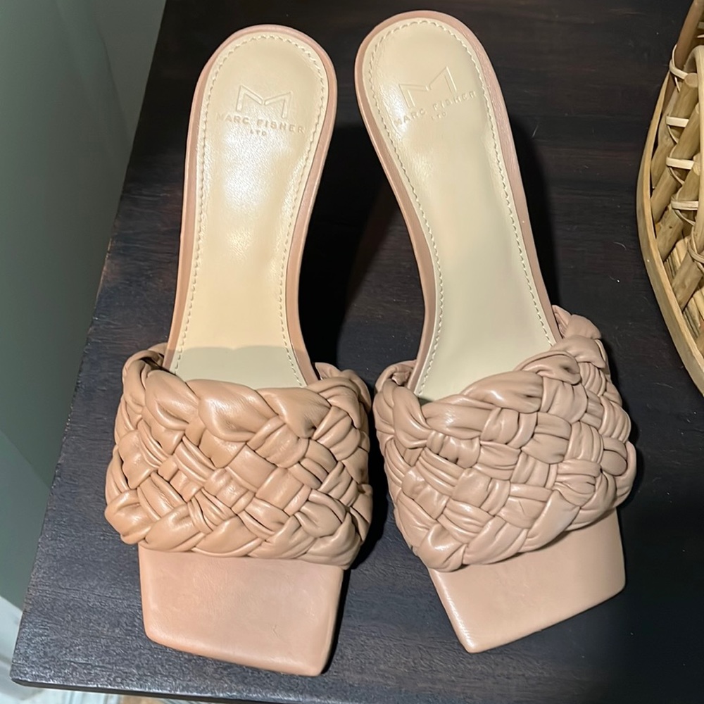 Marc Fisher slide heels